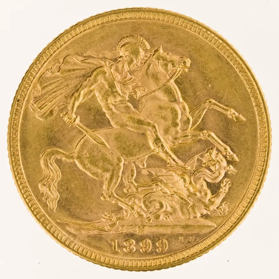 ソブリン金貨の裏面。馬上の聖ジョージが剣を振り上げ竜を討つ図像